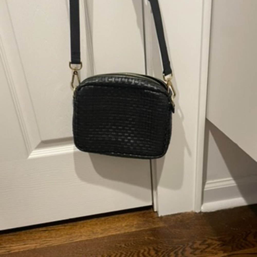 Quince Black woven camera bag